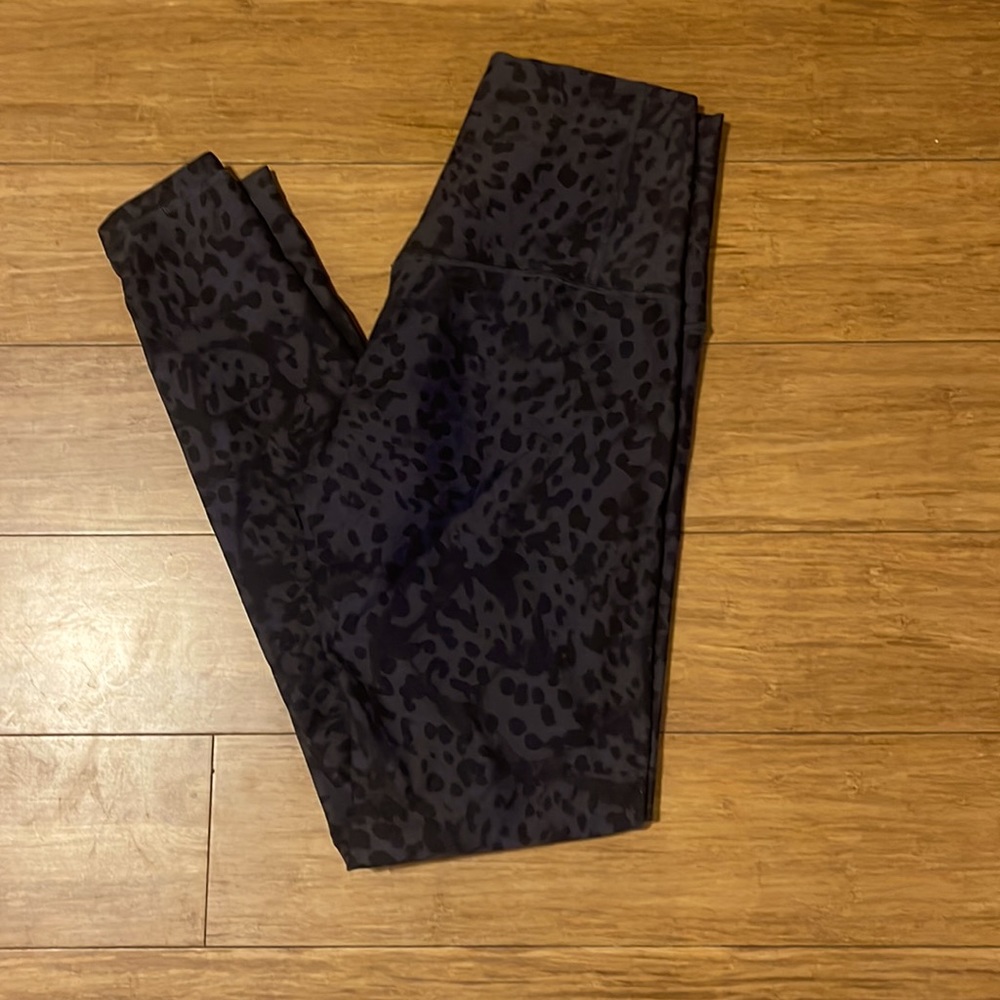 old navy leggings size medium